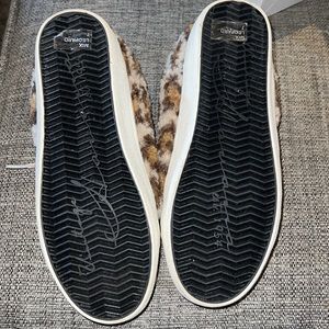 Leopard furry slip on waste shoes